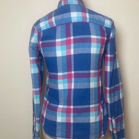 Hollister Women’s Plaid Button-Up Shirt Long Sleeve Blue Pink Purple size small - Picture 3 of 10